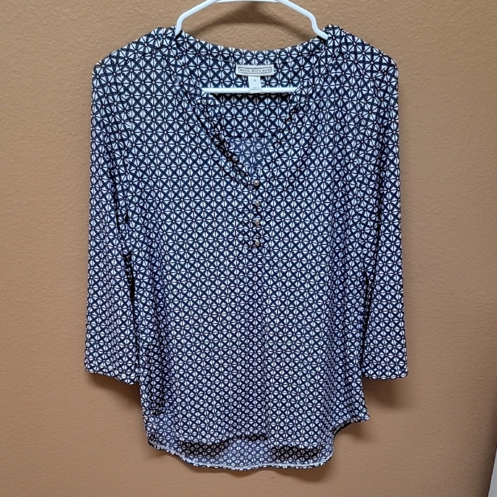 Dana Buchman Black and White Geometric Blouse 🖤🤍